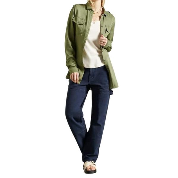 Koszula turystyczna damska SuperDry Military. Zielone koszule Superdry, xs, bez wzorów, z lyocellu, casualowe, bez kołnierzyka, bez ramiączek. W wyprzedaży za 184.00 zł.