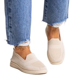 Beżowe wsuwane tenisówki Abadly beżowy. Brązowe trampki w ażurowe wzory, z gumy, eleganckie, bez zapięcia. Za 85.50 zł.