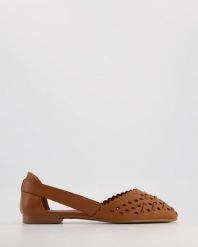 BALERINY Z PLECIONKĄ E230 COCONUT. Baleriny Venezia, bez wzorów, ze skóry, bez obcasa, bez zapięcia. Za 329.00 zł.