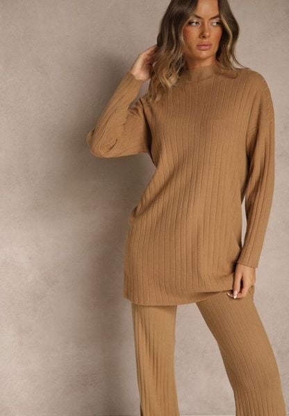 Brązowy Komplet Prążkowany z Bawełną Sweter Oversize i Szerokie Spodnie Wedorena. Brązowe swetry Renee, bez wzorów, z bawełny, bez ramiączek. Za 119.99 zł.