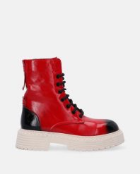 CZERWONE LAKIEROWANE WORKERY G3930411 74 RED. Czerwone botki Venezia, bez wzorów, z lakierowanej skóry, bez obcasa, bez zapięcia. Za 339.00 zł.