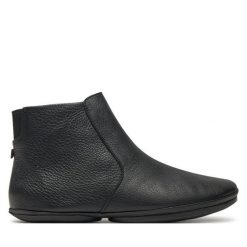 Botki Camper. Czarne botki Camper, bez wzorów, bez obcasa, na płaskiej podeszwie, bez zapięcia. Za 559.99 zł.