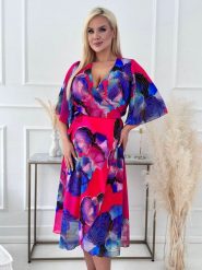 Koralowa elegancka sukienka Sarita w wielokolorowy print o kopertowym kroju na wesele XXL OVERSIZE LATO. Pomarańczowe sukienki Moda Size Plus Iwanek, na wesele, s, bez wzorów, z elastanu, eleganckie, bez kołnierzyka, bez ramiączek, midi, dopasowane. W wyprzedaży za 99.90 zł.