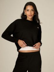 4F Bluza dresowa regular bez kaptura damska - czarna XS. Czarne bluzy 4f, xs, bez wzorów, z dresówki, bez ramiączek, bez kaptura. Za 159.99 zł.