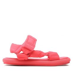 Sandały Tommy Jeans. Czerwone sandały Tommy Jeans, bez wzorów, z jeansu, bez obcasa, na płaskiej podeszwie, bez zapięcia. Za 299.99 zł.