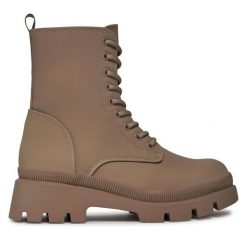Trapery Tamaris. Brązowe traperki Tamaris, bez wzorów, bez obcasa, bez zapięcia. Za 379.99 zł.