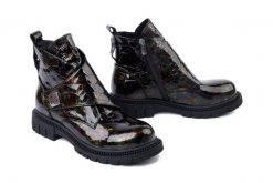 BOCCATO 064.300 S.A 65 T 28SYH wielokolorowy, botki damskie. Botki Boccato, bez wzorów, ze skóry, bez obcasa, na obcasie, bez zapięcia. Za 404.90 zł.