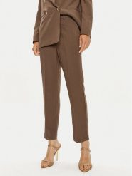 ViCOLO Spodnie materiałowe TB1564 Brązowy Regular Fit. Brązowe spodnie materiałowe ViCOLO, bez wzorów, z materiału. Za 249.99 zł.