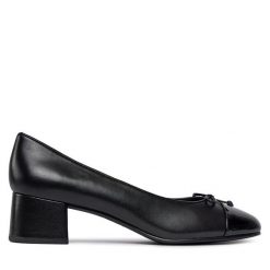 Czółenka Tory Burch. Czarne czółenka Tory Burch, bez wzorów, bez obcasa, bez zapięcia. Za 869.99 zł.
