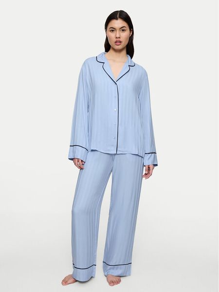 Triumph Piżama Amourette Jacquard 10225073 Błękitny Relaxed Fit. Niebieskie piżamy Triumph, bez wzorów, z wiskozy, bez kołnierzyka, bez ramiączek. Za 179.99 zł.