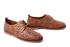 MANITU 840157-21 cognac, półbuty damskie. Brązowe półbuty wsuwane Manitu, na lato, w ażurowe wzory, ze skóry, bez obcasa. Za 254.92 zł.