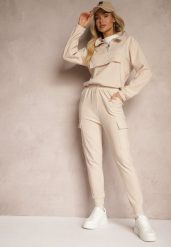 Beżowy Komplet Dresowy Bluza z Suwakiem i Kołnierzem i Spodnie z Kieszeniami Cargo Taigena. Brązowe bluzy Renee, m, bez wzorów, z dresówki, bez ramiączek, bez kaptura. W wyprzedaży za 67.99 zł.