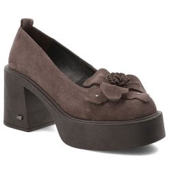 Brązowe Półbuty Karino Eleganckie Obuwie Damskie Na Obcasie. Brązowe półbuty wsuwane Karino, z aplikacjami, z weluru, eleganckie, bez obcasa, na obcasie. Za 433.99 zł.