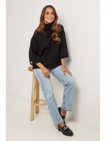 Soft Cashmere Golf w kolorze czarnym rozmiar: 38/40. Czarne swetry Soft Cashmere, bez wzorów, klasyczne, bez ramiączek. Za 113.90 zł.