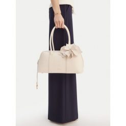 Torebka GINO ROSSI. Białe torebki klasyczne Gino Rossi, bez wzorów, klasyczne, bez dodatków. Za 249.99 zł.