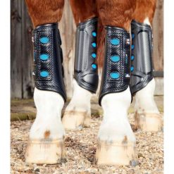 Buty przednie dla koni Premier Equine Super Lite Carbon Tech. Czarne buty treningowe PREMIER EQUINE, bez wzorów, bez zapięcia, do jazdy konnej. Za 381.50 zł.