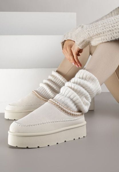 Beżowe Śniegowce z Futrzanym Ociepleniem na Platformie Reiandea. Brązowe śniegowce Renee, bez wzorów, z futra, bez zapięcia. Za 79.99 zł.