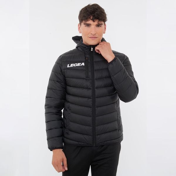 Czarna kurtka outdoor Montreal. Czarne kurtki LEGEA, l, bez wzorów, z poliesteru, bez kaptura. Za 132.00 zł.