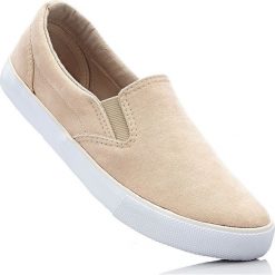 Buty wsuwane bonprix beżowo-piaskowy. Baleriny marki bonprix. Za 59.99 zł.
