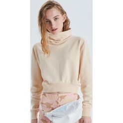 Krótka bluza z kołnierzem - Beżowy. Bluzy marki Cropp. Za 59.99 zł.
