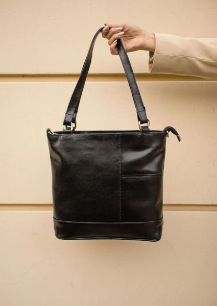 Shopperka skórzana DAN-A t453 czarna. Czarne torebki klasyczne DAN-A, bez wzorów, ze skóry, bez dodatków. Za 329.99 zł.