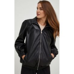 Answear Lab kurtka damska kolor czarny przejściowa. Czarne kurtki Answear Lab, l, bez wzorów, bez kaptura. W wyprzedaży za 104.99 zł.