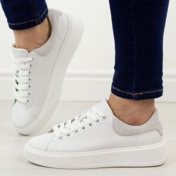 Białe skórzane półbuty damskie Cambell 19347. Białe półbuty wsuwane Cambell, na jesień, bez wzorów, z jeansu, biznesowe, bez obcasa. Za 229.00 zł.