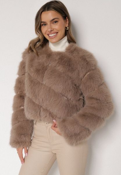 Ciemnobeżowa Krótka Kurtka z Futerkiem na Haftki Loreinda. Brązowe kurtki Born2be, bez wzorów, z jeansu, eleganckie, bez kaptura. Za 299.99 zł.