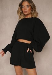 Czarne Basicowe Szorty z Bawełny High Waist Naldelle. Czarne szorty Renee, bez wzorów, z bawełny, eleganckie. W wyprzedaży za 51.99 zł.