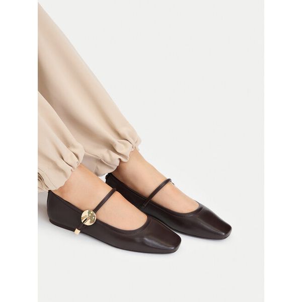 Baleriny MEXX. Brązowe baleriny Mexx, bez wzorów, bez obcasa, bez zapięcia. Za 269.99 zł.