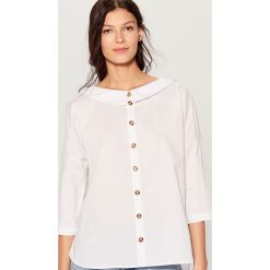 Koszula oversize z szerokim kołnierzem - Biały. Koszule marki Mohito. Za 99.99 zł.