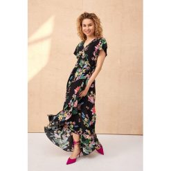 Sukienka Ama BS Black Flowers. Czarne sukienki blue shadow, na imprezę, bez wzorów, z poliamidu, bez kołnierzyka, bez ramiączek, maxi, dopasowane. Za 399.90 zł.