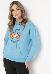 Jasnoniebieska Bluza z Kolorowym Nadrukiem i Kapturem Kimna. Niebieskie bluzy Born2be, l, bez wzorów, casualowe, bez ramiączek. W wyprzedaży za 76.49 zł.