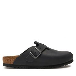 Klapki Birkenstock. Czarne klapki Birkenstock, bez wzorów, bez obcasa, bez zapięcia. Za 439.99 zł.