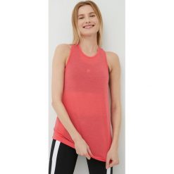 Fila top treningowy Ruhla kolor różowy. Czerwone topy Fila, m, bez wzorów, bez kołnierzyka, bez ramiączek. W wyprzedaży za 66.99 zł.