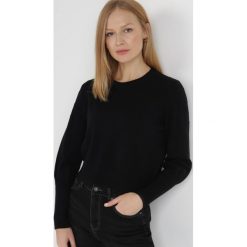 Czarny Sweter Zaurg. Czarne swetry Born2be, l, bez wzorów, z jeansu, eleganckie, bez ramiączek. W wyprzedaży za 48.99 zł.