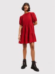Desigual Sukienka codzienna Luna 22WWVW73 Czerwony Regular Fit. Czerwone sukienki Desigual, na co dzień, m, bez wzorów, z syntetyku, bez kołnierzyka, bez ramiączek, proste. Za 249.99 zł.