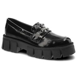 Półbuty damskie Carinii, lakierowana skóra naturalna wsuwanemasywna platforma, czarne, B8569_-070-000-000-F57. Czarne półbuty wsuwane Carinii, bez wzorów, z lakierowanej skóry, bez obcasa, na platformie. Za 355.00 zł.