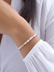Luja Bijoux Pozłacana bransoletka z masą perłową rozmiar: onesize. Białe bransoletki Luja Bijoux, z perłą, pozłacane. Za 61.60 zł.