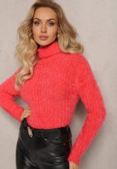 Ciemnoróżowy Golf z Puchatego Materiału z Wełną i Długim Rękawem Geolla. Czerwone swetry Renee, na jesień, bez wzorów, z wełny, bez ramiączek. Za 49.99 zł.