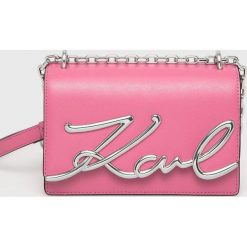 Karl Lagerfeld torebka skórzana kolor różowy. Czerwone listonoszki KARL LAGERFELD, bez wzorów, na ramię, bez dodatków. Za 1,399.90 zł.