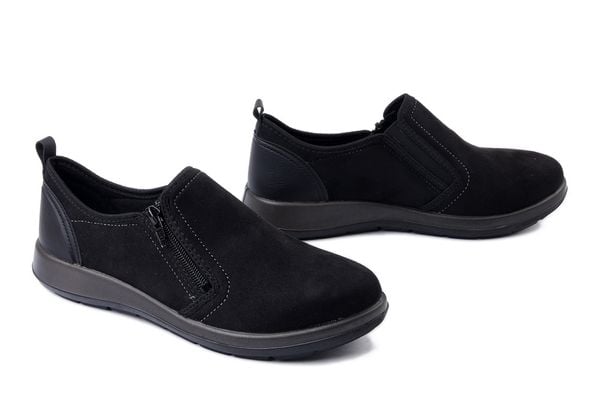 BEFADO DR ORTO 156D028 czarny, półbuty damskie. Czarne półbuty wsuwane Befado Dr Orto, bez wzorów, bez obcasa. Za 89.17 zł.