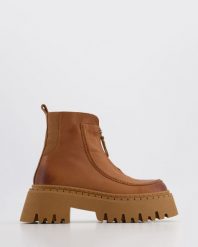 WORKERY DAMSKIE 017912404D TAN. Botki Venezia, bez wzorów, ze skóry, bez obcasa, bez zapięcia. Za 349.00 zł.