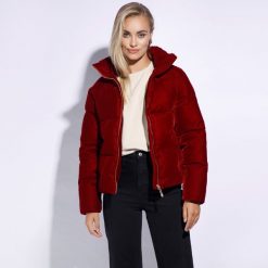 Damska kurtka z weluru pikowana. Kurtki Wittchen, m, bez wzorów, z poliesteru, eleganckie, bez kaptura. Za 499.90 zł.