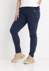 Granatowe Spodnie Megora. Niebieskie jeansy Born2be, plus size, bez wzorów, z jeansu, klasyczne, z podwyższonym stanem. W wyprzedaży za 38.24 zł.