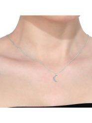 Diamant Vendôme Złoty naszyjnik z diamentami - dł. 40 cm rozmiar: onesize. Szare naszyjniki Diamant Vendôme, z materiału, z diamentem, srebrne. Za 491.99 zł.