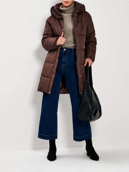 Płaszcz pikowany - brązowy. Brązowe płaszcze Sinsay, l, bez wzorów, bez kaptura. Za 129.99 zł.