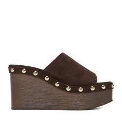 Klapki GINO ROSSI. Brązowe klapki Gino Rossi, bez wzorów, bez obcasa, bez zapięcia. Za 329.99 zł.