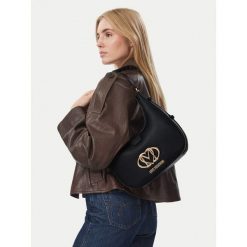 Torebka LOVE MOSCHINO. Czarne torebki klasyczne Love Moschino, bez wzorów, klasyczne, bez dodatków. Za 949.99 zł.