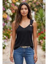 SOULSHAE Top w kolorze czarnym rozmiar: L/XL. Czarne topy SOULSHAE, l, bez wzorów, z wiskozy, bez kołnierzyka, bez ramiączek. Za 81.95 zł.